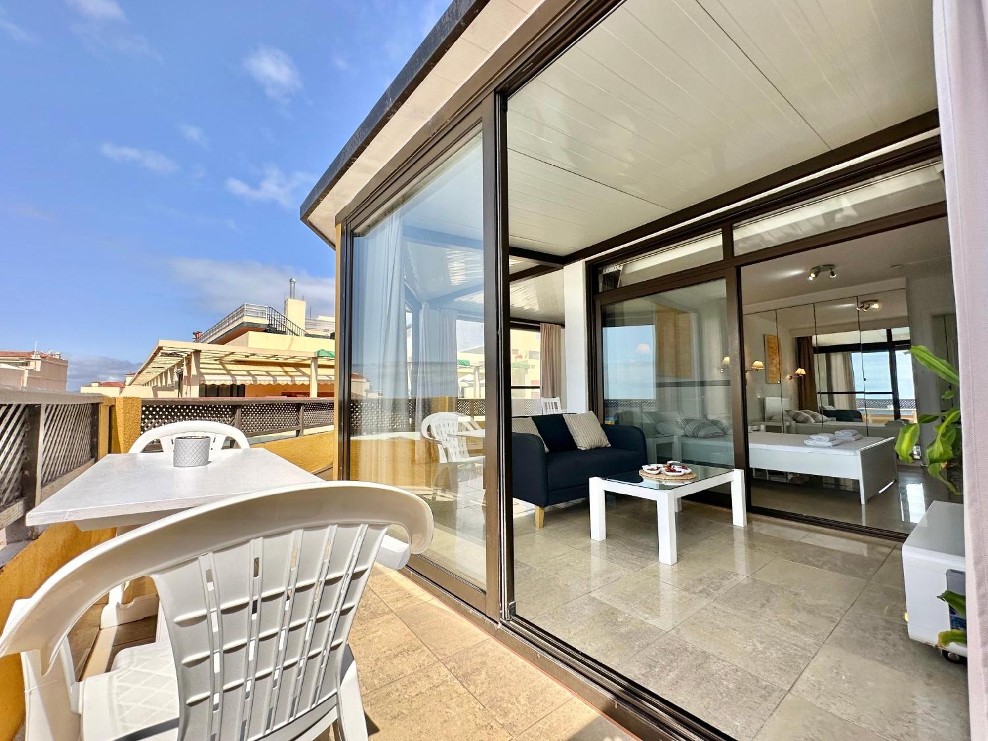 First Line Attic - Adults Only - Διαμέρισμα Πουέρτο Ντε Λα Κρουζ Εξωτερικό φωτογραφία